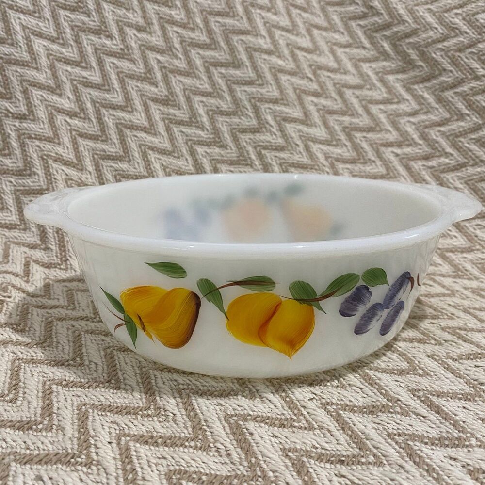 Anchor Hocking Fire King Gay Fad Fruits 2 QT Casserole Dish